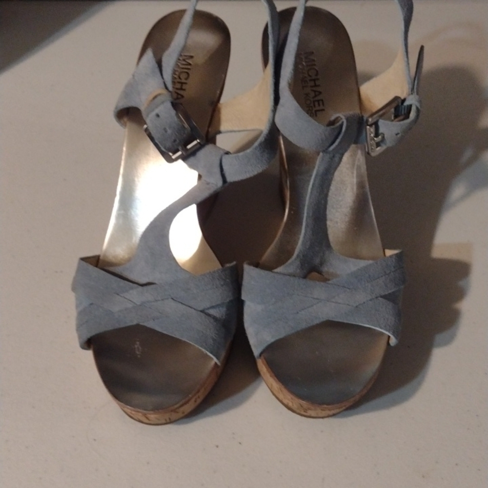 Michael by Michael kors blue wedged sandal size 9 and 1/2
